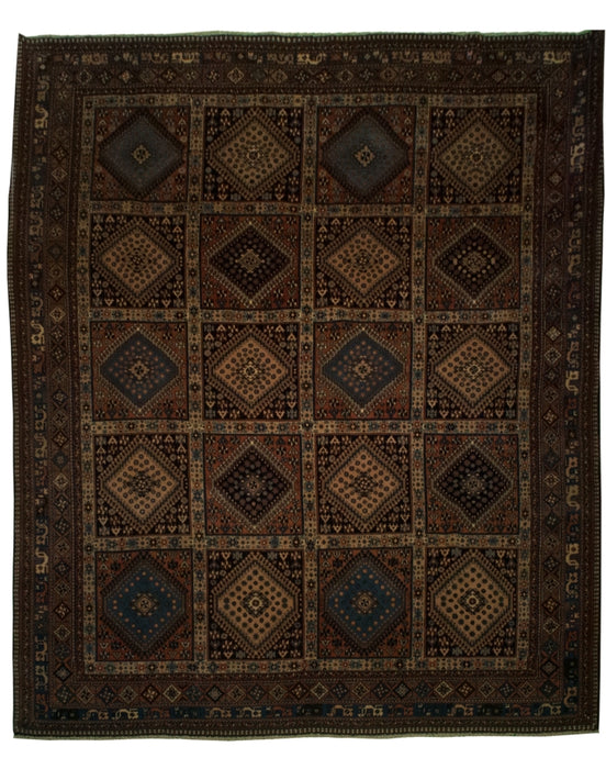 Antique Persian Shiraz Rug <br> 8' 9